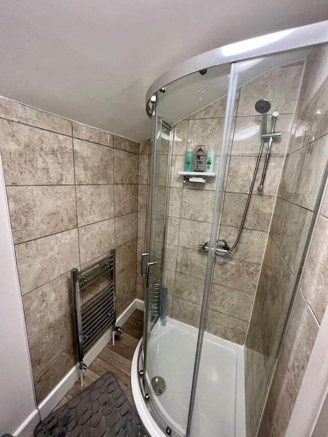 4 Bedroom Terrace House Wellingborough Zewnętrze zdjęcie