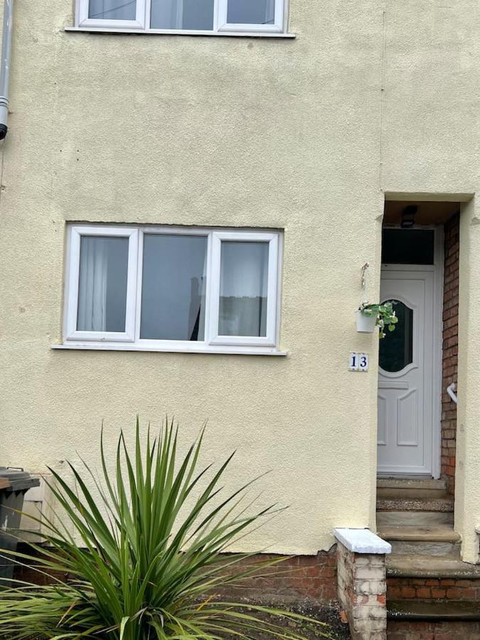 4 Bedroom Terrace House Wellingborough Zewnętrze zdjęcie